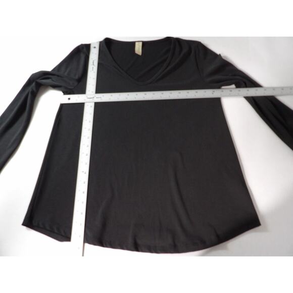 Allison Joy Top Shirt Sz Medium Slinky Soft Black Layers V Neck Staple Basic - Picture 7 of 9